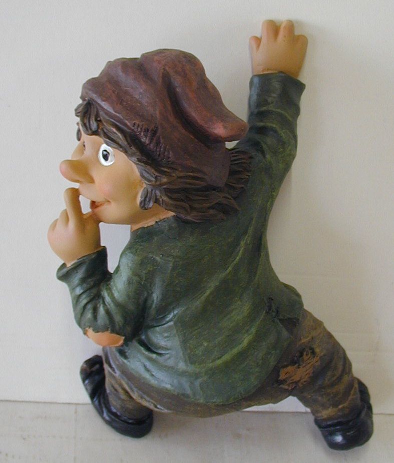 RESIN HANGING HOME & GARDEN FIGURE