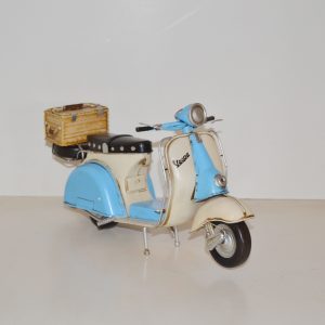 VESPA ROLLER 1965. METAL VINTAGE BIKE COLLECTION
