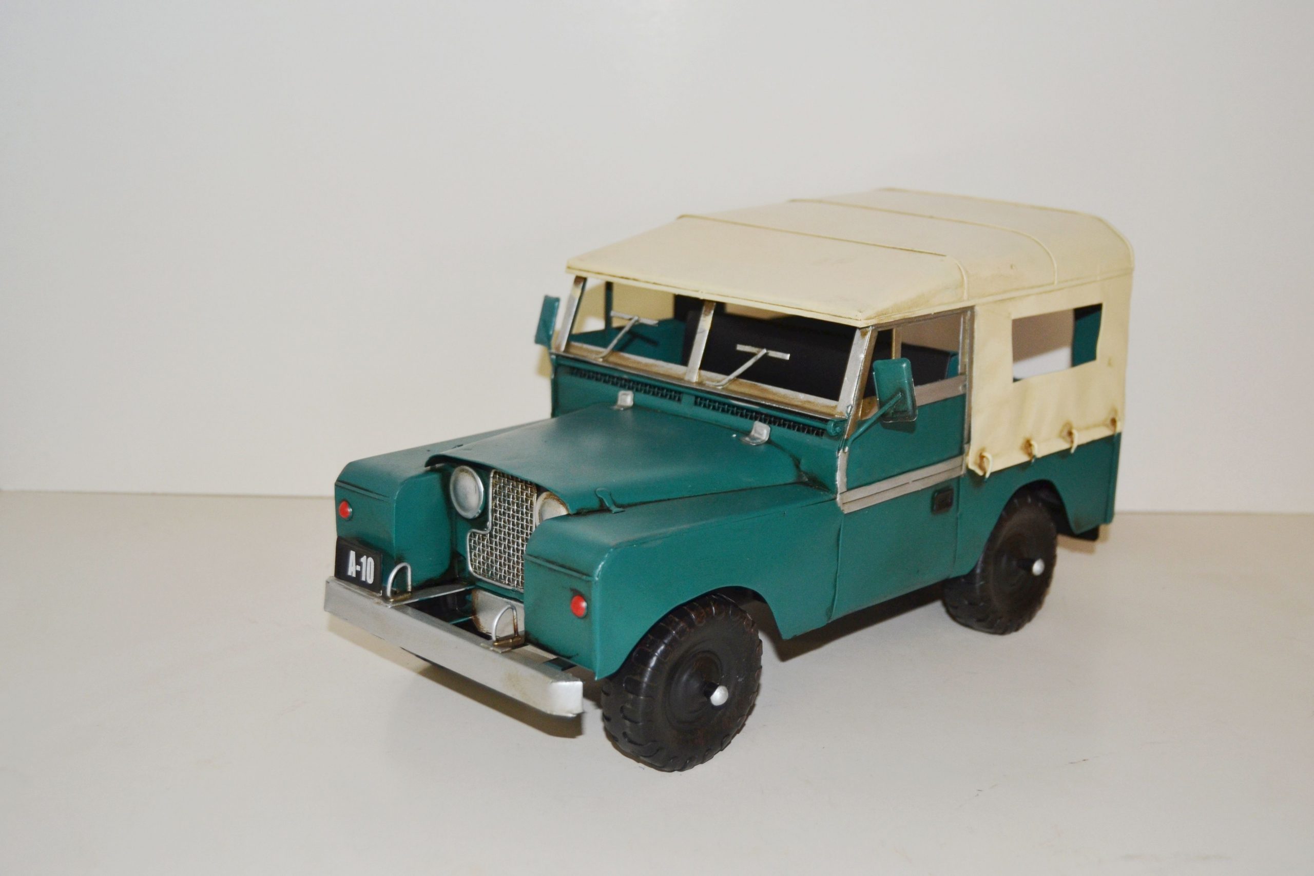 METAL COLLECTION SAFARI JEEP ORIGINAL DESIGN LICENCED