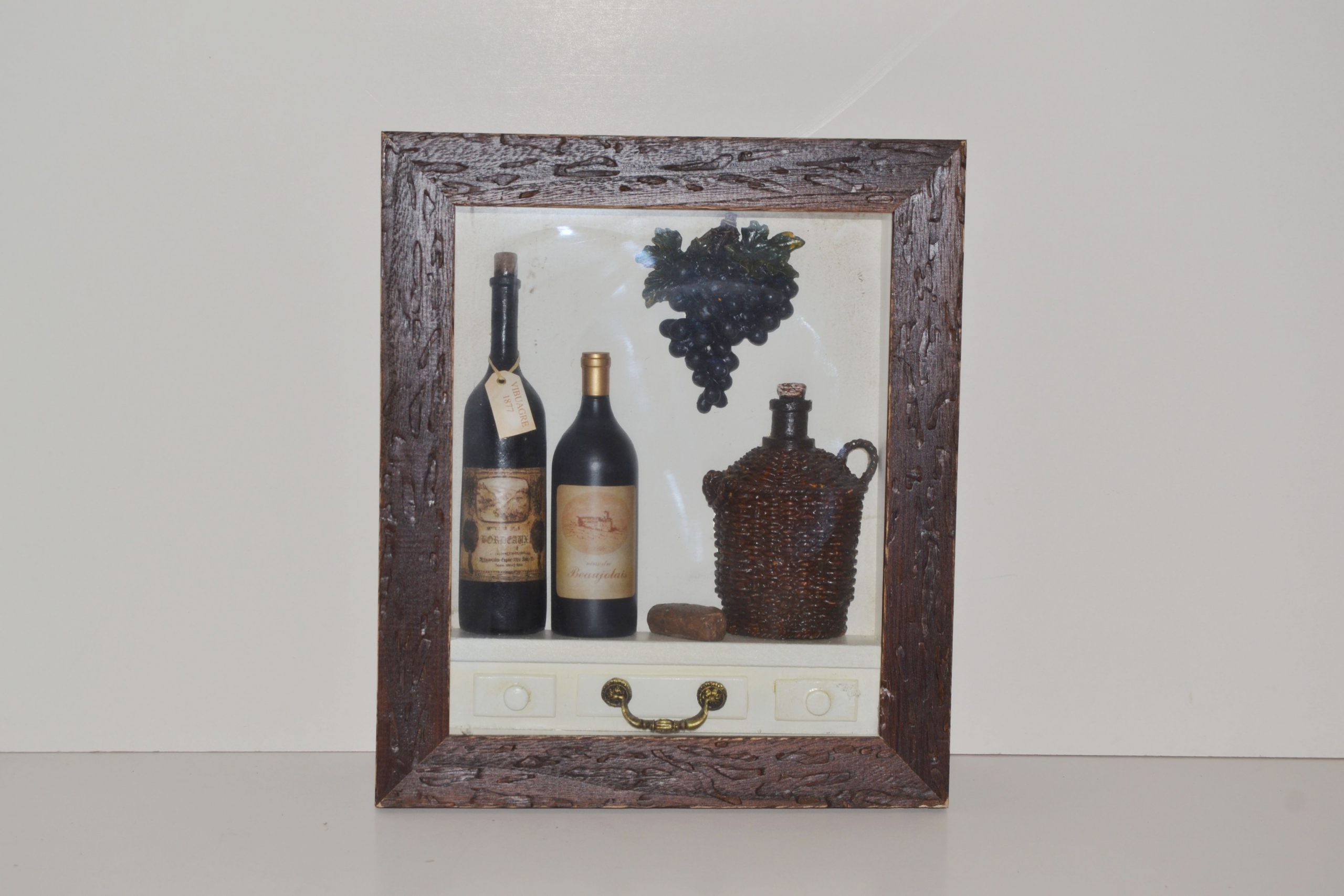 WOOD FRAME HAND MADE DESIGN WINE