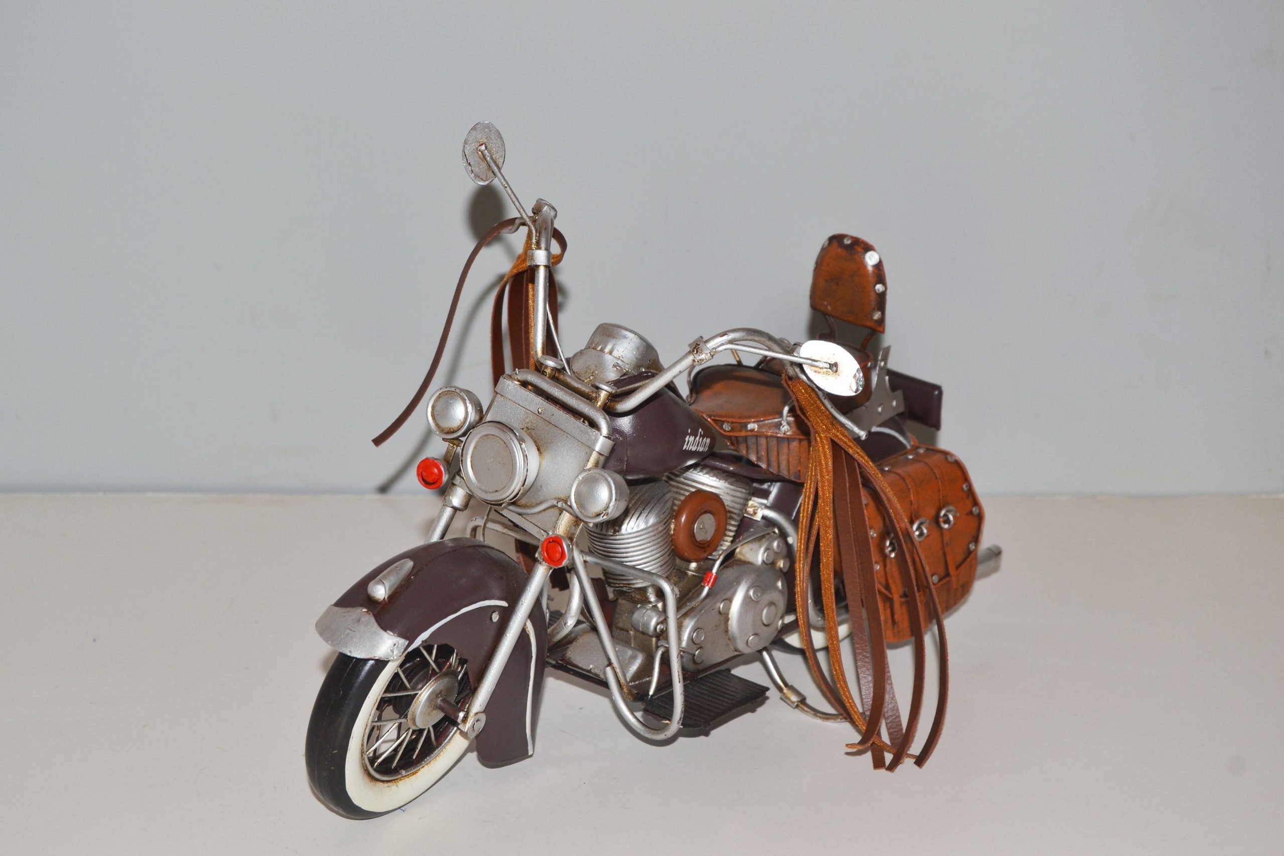 METAL INDIAN MOTORCYCLE DETAILED COLLECTION ITEM