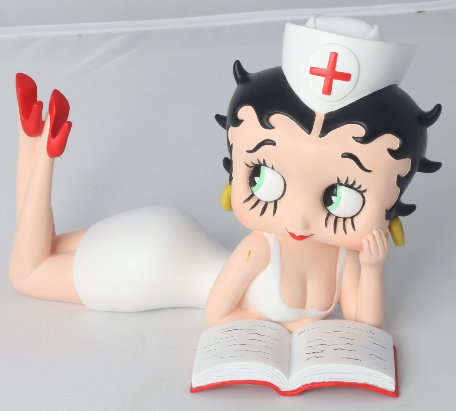 Betty Boop Nurse Lying Down 19cm H: 15cm x w:19 x D:9cm