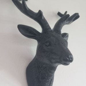 HANGING DEER BLACK DESIGN